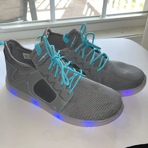 Flash Lights Light Up Shoes Rechargeable Blue Gray Boy's Size 6